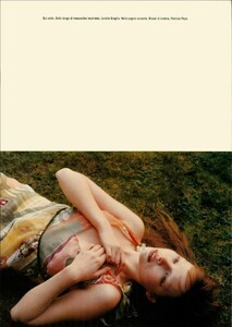 ARCHIVIO - Vogue Italia (March 2004) - Suggestions - 010.jpg