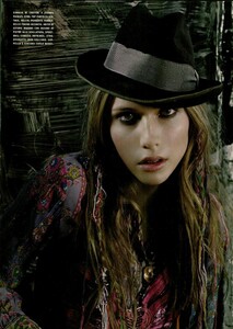 ARCHIVIO - Vogue Italia (May 2005) - The Mix-Match Boom - 006.jpg