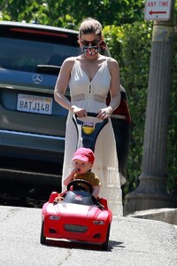 kat300420BZNimage106 .jpg