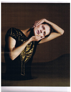 W (September 2006) - Surreal State - 018.jpg