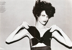 Vogue Paris (September 2003) - Bunny Fantaisie - 007.jpg