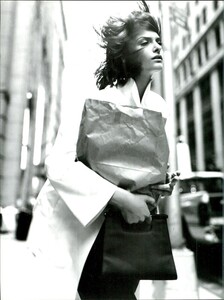 ARCHIVIO - Vogue Italia (October 1998) - Walking - 005.jpg