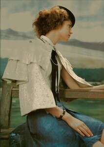 ARCHIVIO - Vogue Italia (August 2004) - Chic Sizzling Cool - 011.jpg