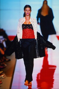 89836860_valentino-hc-fw-1999(15).thumb.jpg.804846fb968f803afd9ab3b9c5c0edf4.jpg