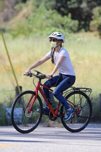         isl250420BZNimage117 .jpg