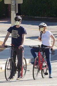         isl250420BZNimage104 .jpg