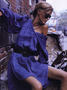 Vogue UK (January 2006) - Unfaithful - 010.jpg