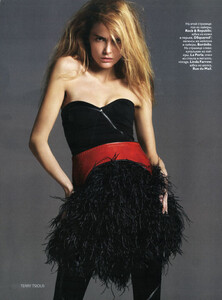 952665974_RussianVogueJuly2009phTerryTsiolismodelSnejanaOnopkaWomenManagementNewYorkBlog5.thumb.jpg.1b061c81e1ae68753a67a02a29f29e9f.jpg