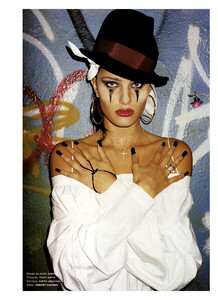 Numero_França_n70_Fevereiro2006_phTerryRichardson_IsabeliFontana_03.jpg