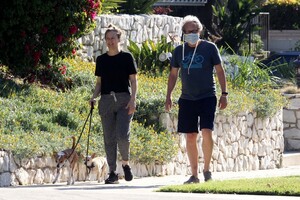       sil290420BZNimage36 .jpg