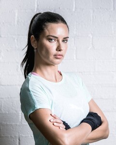 Adriana Lima 2.jpg