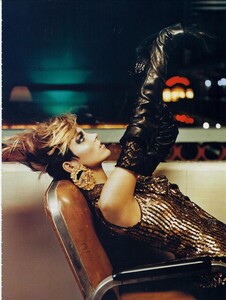 ARCHIVIO - Vogue Italia (June 2008) - Gleams - 002.jpg