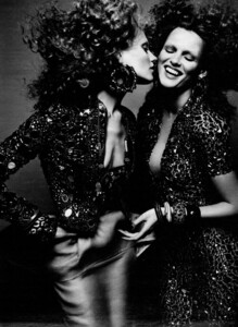 W (February 2009) - Le Chic - 012.jpg