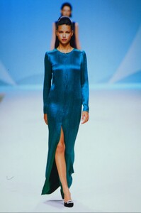 985793361_balmain-hc-fw-1999(9).thumb.jpg.65b7daba04ad0bab98435cc30057ad60.jpg