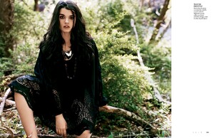 buerony - Elle Italia (December 2008) - Crystal - 003.jpg