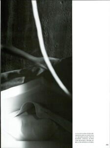 ARCHIVIO - Vogue Italia (March 1998) - A Forward Style - 010.jpg