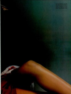 ARCHIVIO - Vogue Italia (April 1997) - A Fashion Mood - 006.png