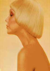 Bellezza_Vogue_Italia_March_1972_01.thumb.png.96631275771975b42f83d56741d93070.png