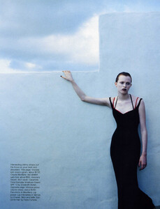 KarenElson_BazaarUS_Jun97_PatrickDemarchelier_003.jpg