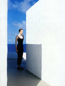 KarenElson_BazaarUS_Jun97_PatrickDemarchelier_005.jpg