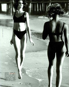 Summertime_von_Unwerth_Vogue_Italia_May_1991_04.thumb.jpg.3f4f960ab8d789ecaf85ec5f764cb76d.jpg