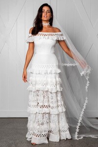 grace-loves-lace.shop_.veils-and-hair.elson-veil_001.jpg