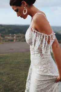 grace-loves-lace.shop_.wedding-dresses.sol_057.jpg