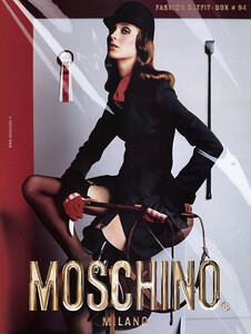 moschino.thumb.jpg.290bd164441569b9a9ffbb6570294eee.jpg