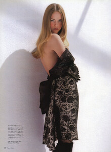 vogue-jp-oct-2004-1-a-silent-romance-007.jpg
