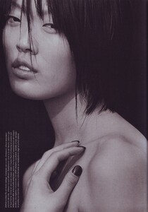 1001108997_VogueItalia(May1999)-FinishingTouch-004.thumb.jpg.b5674284feeba5e7303c4860aae45715.jpg
