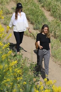        sil100520BZNimage101 .jpg