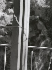 ARCHIVIO - Vogue Italia (April 2004) - Psycho - 015.jpg