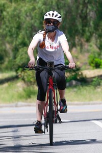        fis050520BZNimage6 .jpg