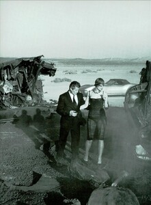 ARCHIVIO - Vogue Italia (March 2001) - In A Future Mood - 011.jpg