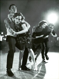 ARCHIVIO - Vogue Italia (March 1997) - Fashion Marathon - 002.jpg