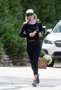       lar280420BZNimage15 .jpg