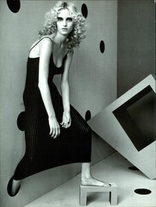 ARCHIVIO - Vogue Italia (January 1997) - Black - 009.jpg