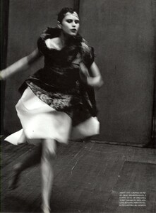 Vogue Italia (September 1997) - Enchanting Mood - 013.jpg
