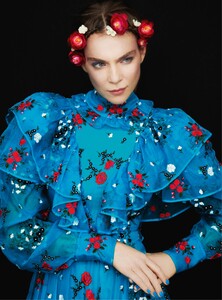 Harper's Bazaar UK - 2020 05-145.jpg