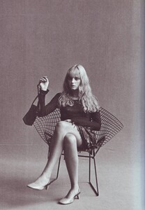 Vogue Italia (January 1999) - Portraits of Style - 017.jpg