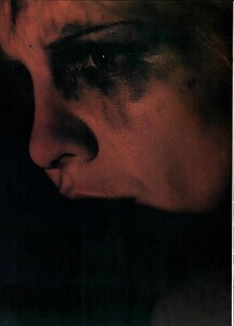 ARCHIVIO - Vogue Italia (April 1997) - Courtney Love - 020.png