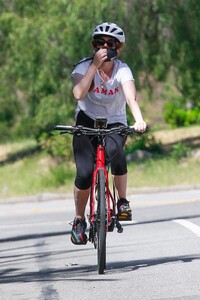        fis050520BZNimage8 .jpg