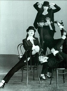 ARCHIVIO - Vogue Italia (February 2000) - Rehearsing Fosse - 005.jpg