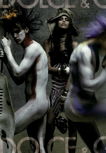 1340039590_Meisel_Dolce__Gabbana_Spring_Summer_2005_01.thumb.png.25763e7799cf21e42f96ff2575cc1a7f.png