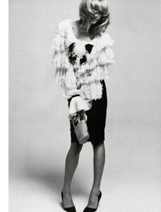 Vogue Paris (May 2004) - Ode Haute Couture - 009.jpg