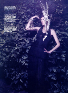 Harper's Bazaar US (October 2008) - Divine Duchess - 007.jpg