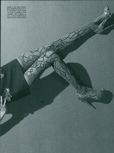 ARCHIVIO - Vogue Italia (March 2007) - The Starry Black Dress - 006.jpg