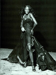ARCHIVIO - Vogue Italia (April 1997) - Joaquín e Naomi - 010.png