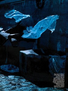 ARCHIVIO - Vogue Italia (July 2007) - Close-up - 013.jpg