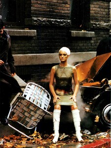 ARCHIVIO - Vogue Italia (March 2000) - The Next Way - 009.jpg